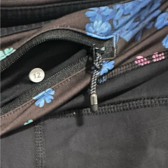 Lululemon Run: Inspire Crop II - Picture 3 of 3